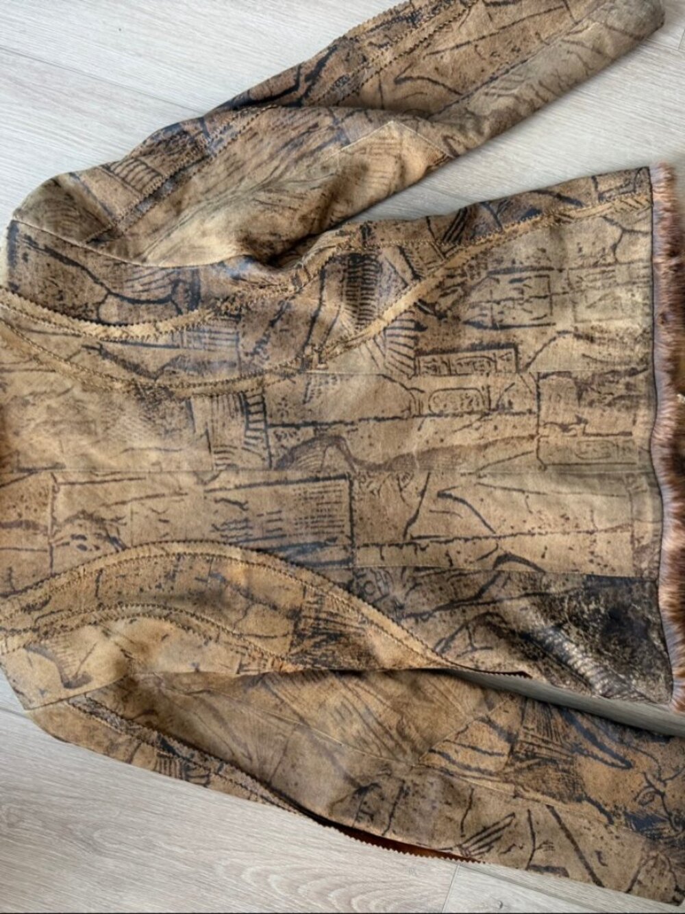 Tan Printed Leather Jacket with Real Fur Trim – Fits Small – Size S